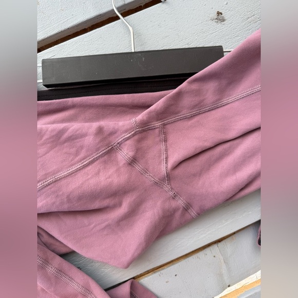 Lululemon Reversible Wunder Under Leggings Size 4 Mauve Black Crop - Picture 3 of 7